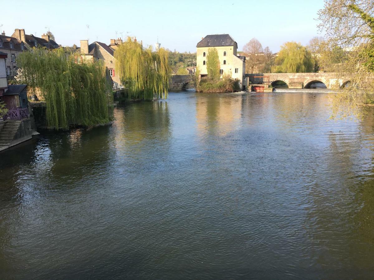 Le Refuge Des Alpes Mancelles Apartment Fresnay-sur-Sarthe Bagian luar foto